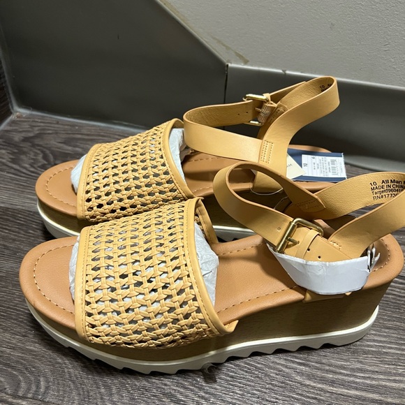 COPY - Woman’s wedges size 9 - Picture 4 of 7